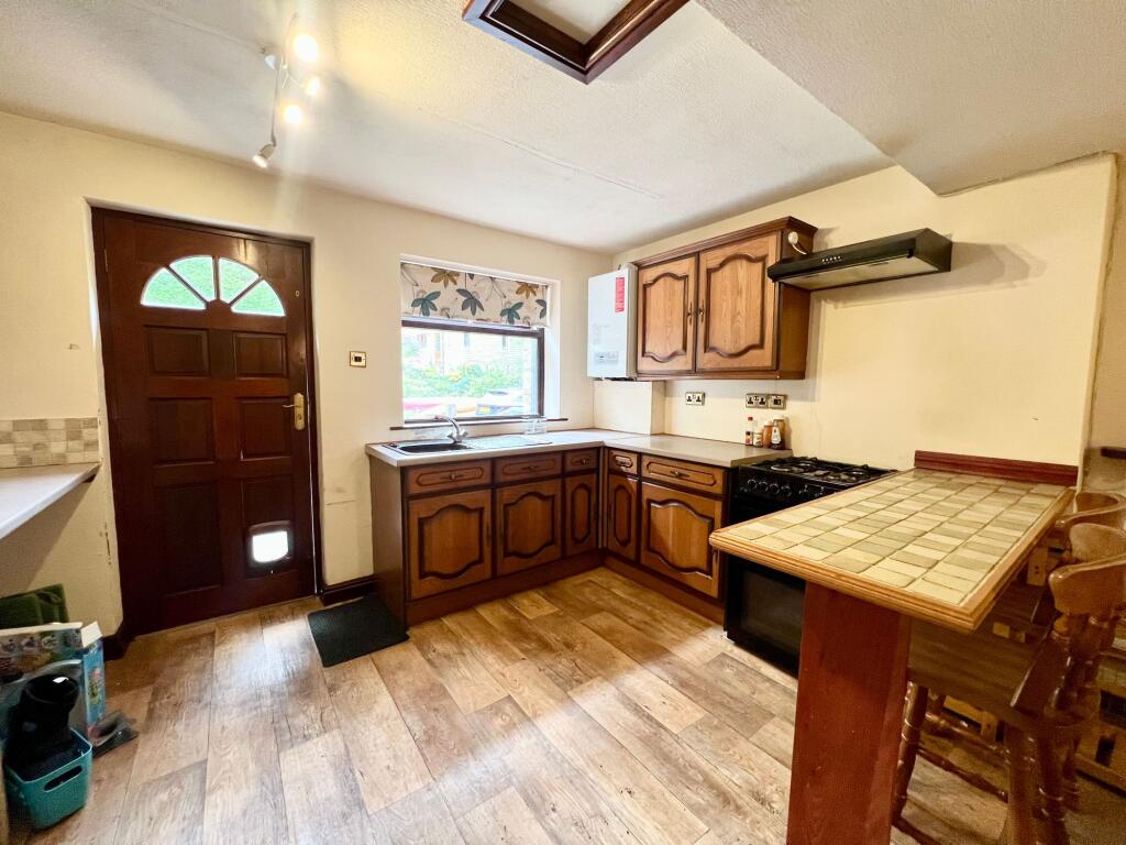OPEN-PLAN DINING KITCHEN