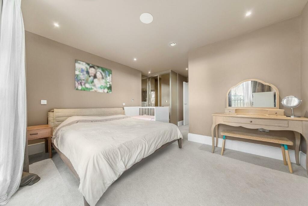 Principal Bedroom.jpg