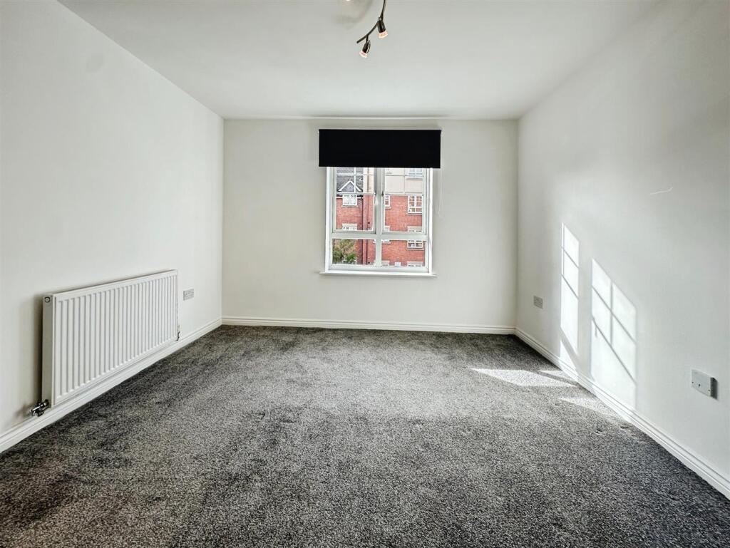 bb6ac9c0--4E95-9AF4-A4F359F75A9E-20708-000026743F1