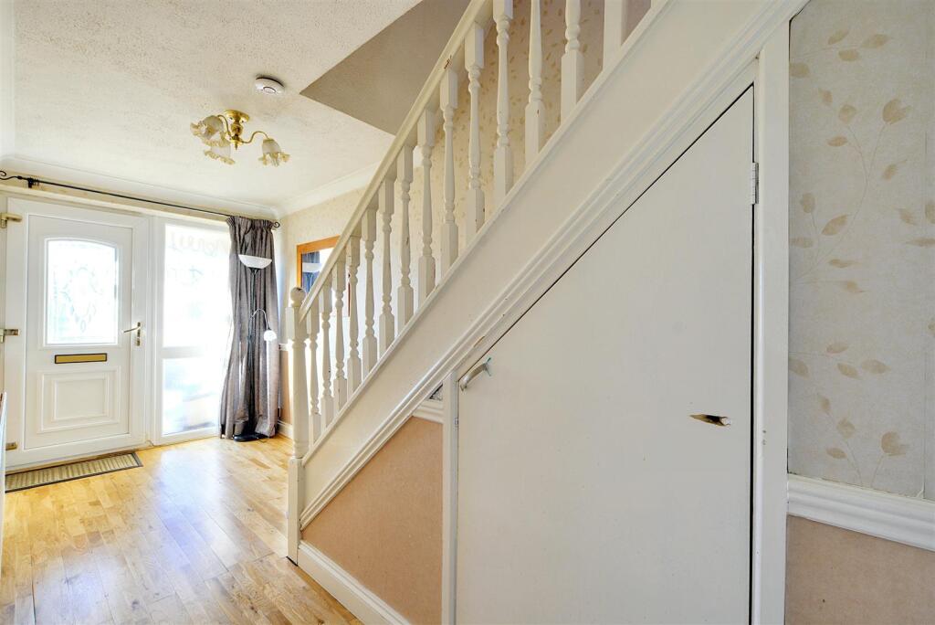 Hallway_1.jpeg