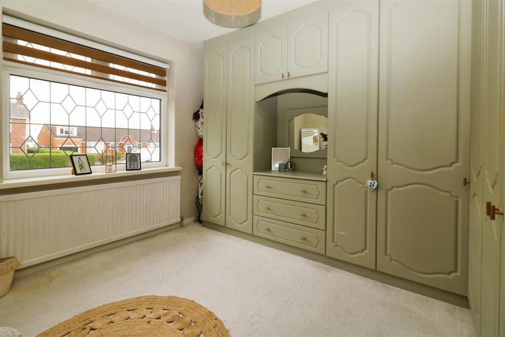 FRONT BEDROOM