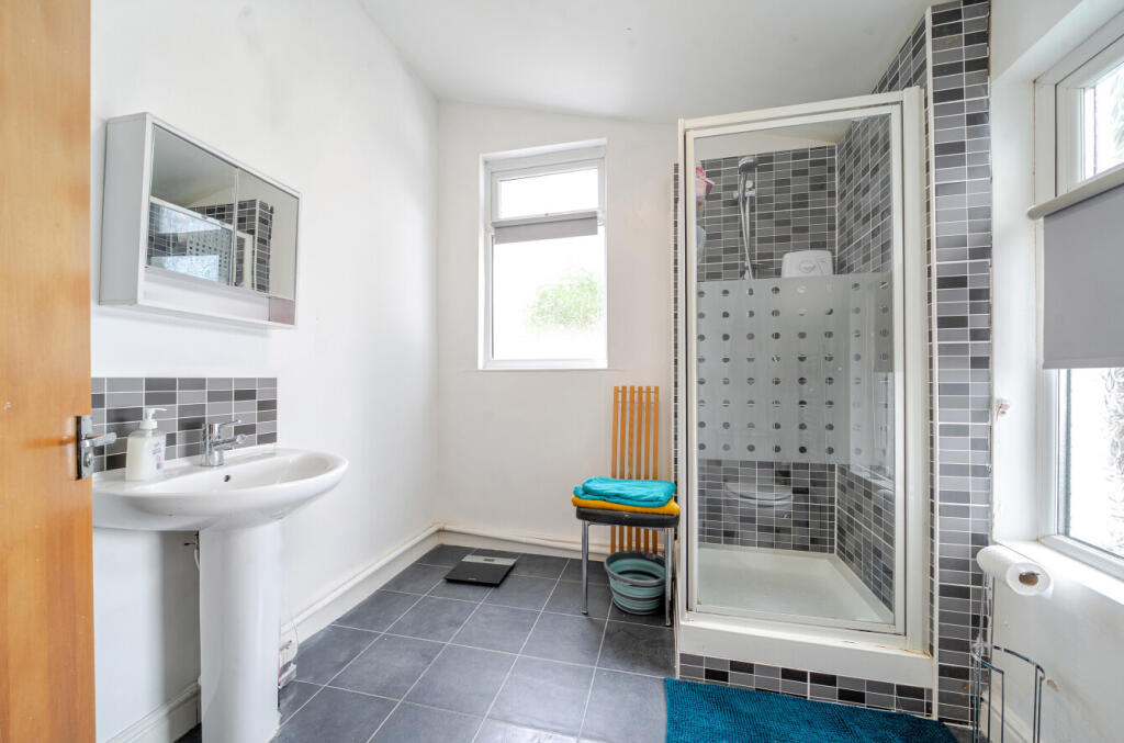 5-1312493-5-68591...