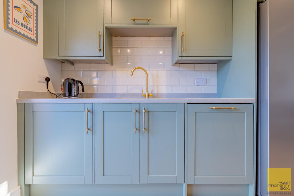 13GreenfordGardens-23