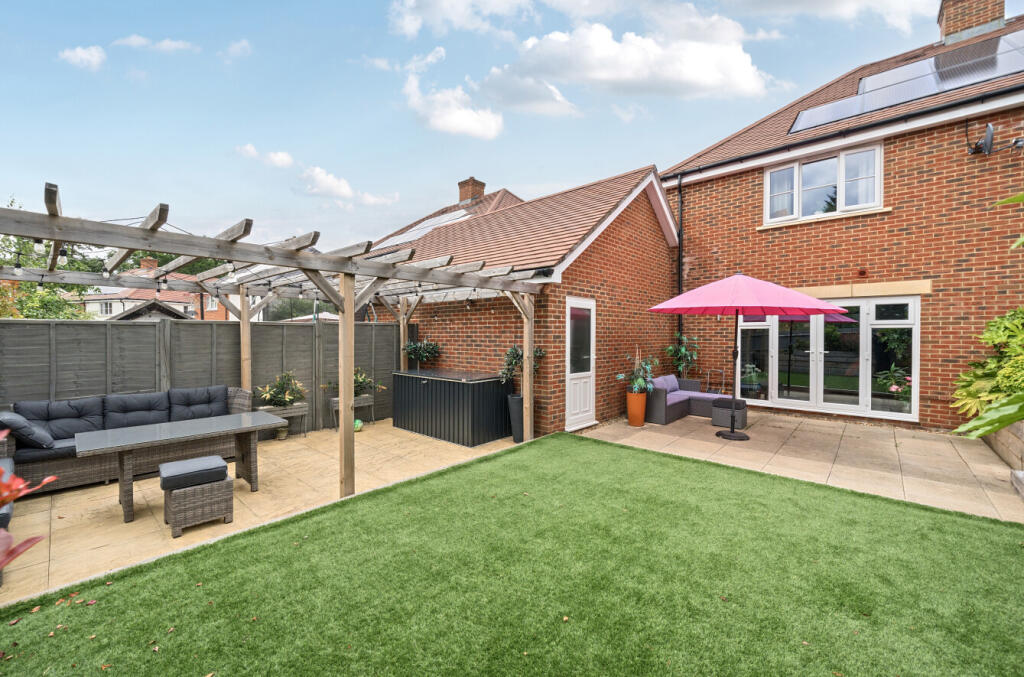 1303071-16-6839e2...