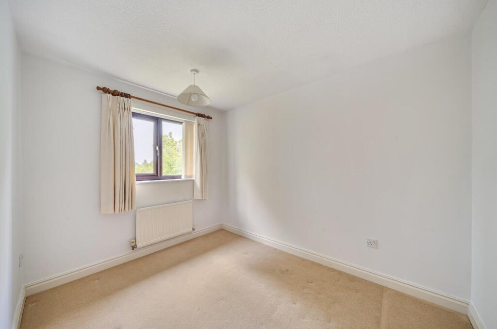 27 Spring Lane, Flore