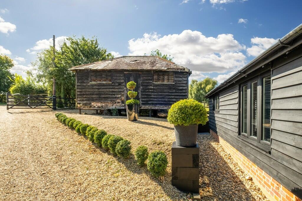 Bryers Barn-lowre...