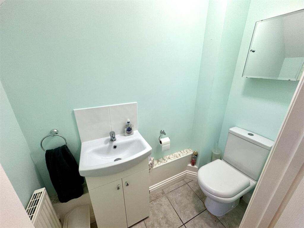 CLOAKROOM/WC