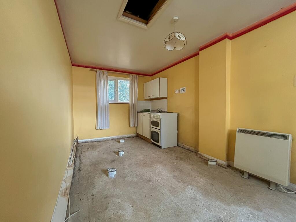 To Book A Viewing Call TPS Lostwithiel on 01208 87