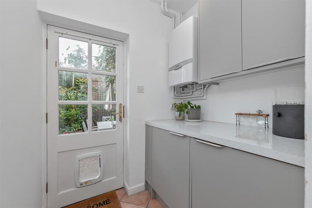 42GoldsmithsWay-30.jpg