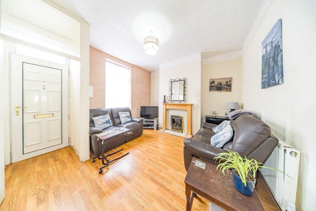 34 Columbia Road lounge.jpg