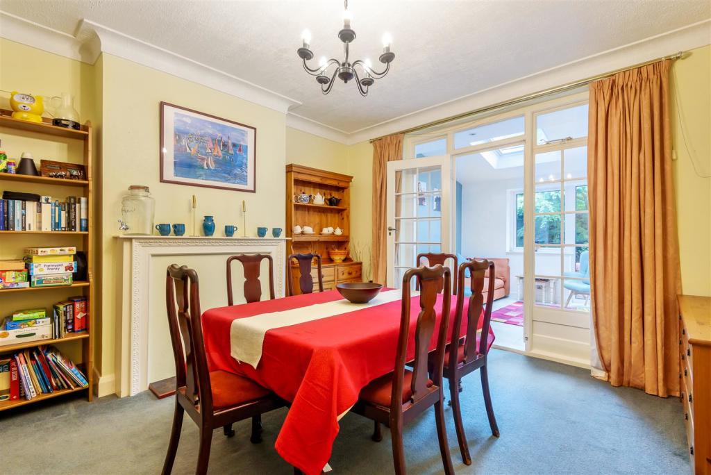Dining Room.jpg