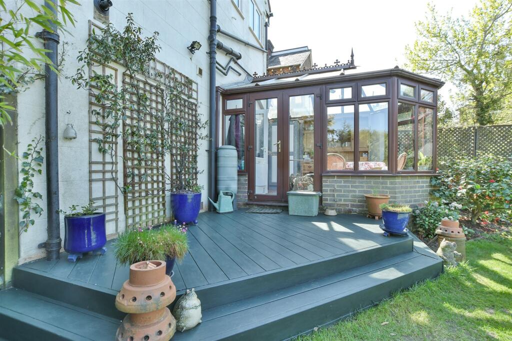 Patio / Decking