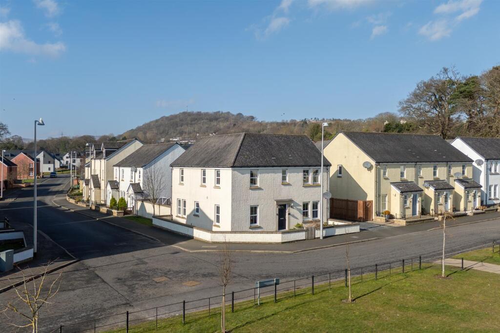 1 Queen Elizabeth Drive-25.jpg