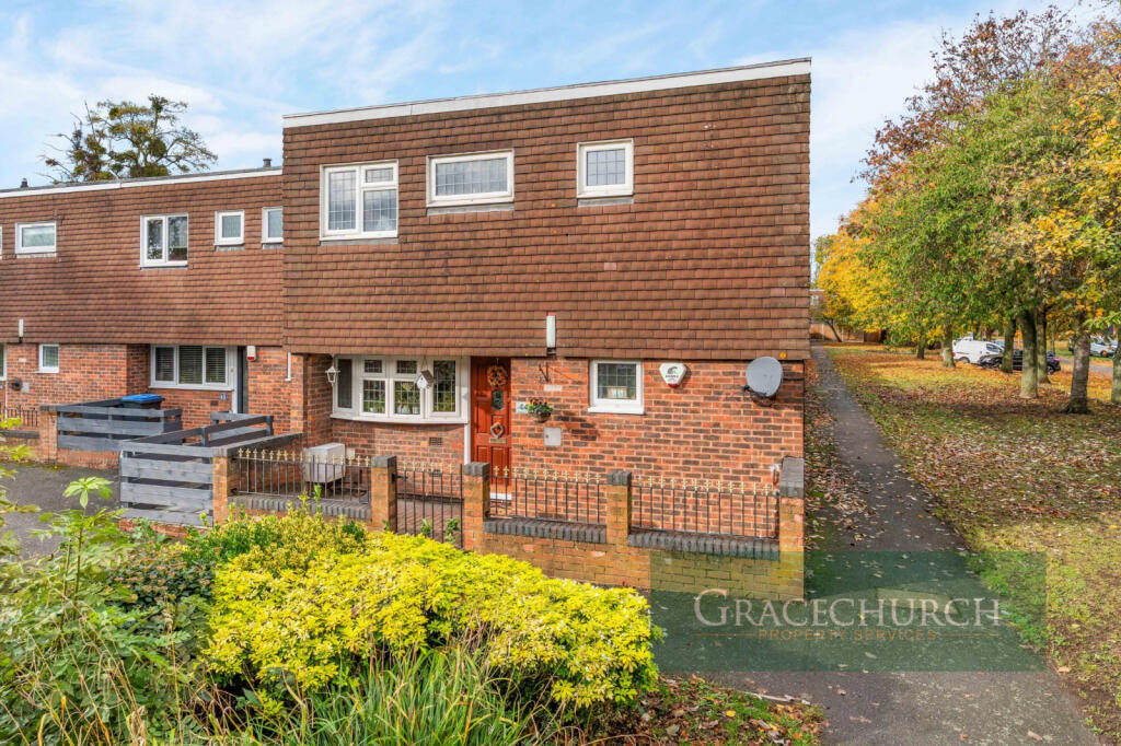 3 Bedroom End Of Terrace for Sale