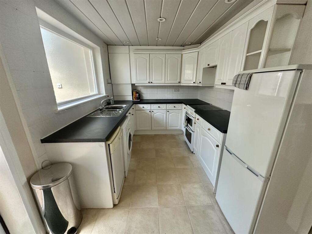 Bramleys Estate Agents - Enfield Drive - Batley (5