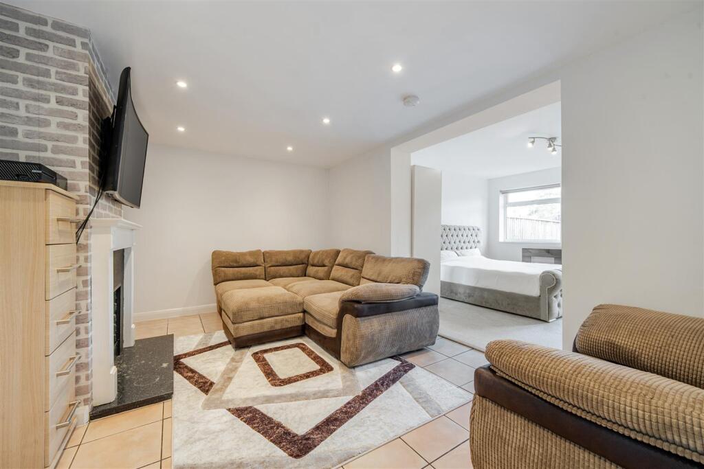 2nd Reception Area