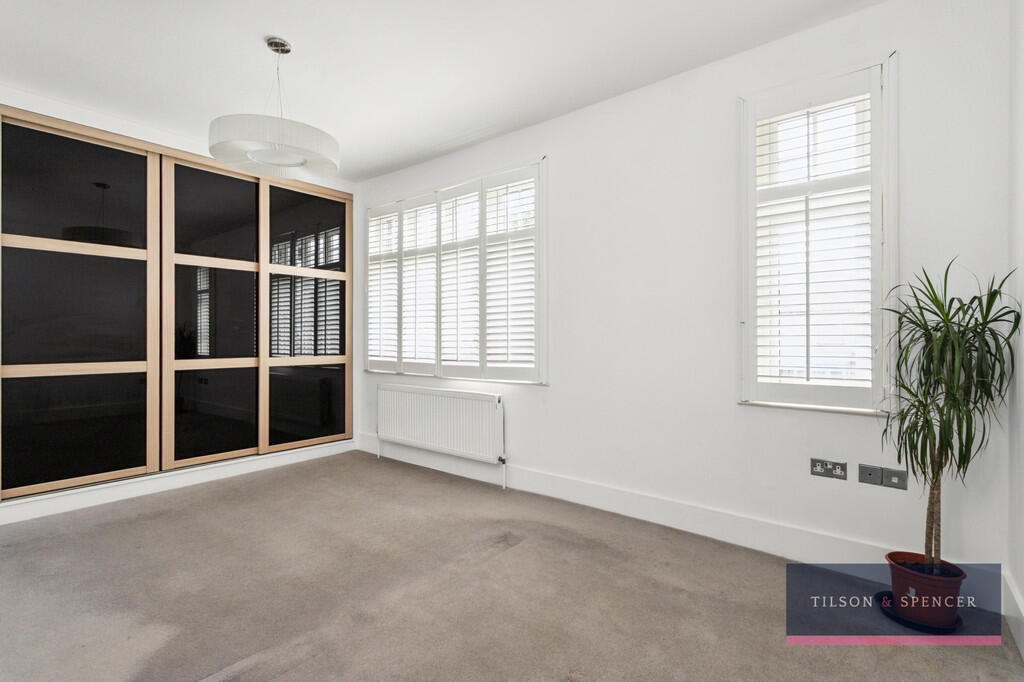 170920259_TILS_83...