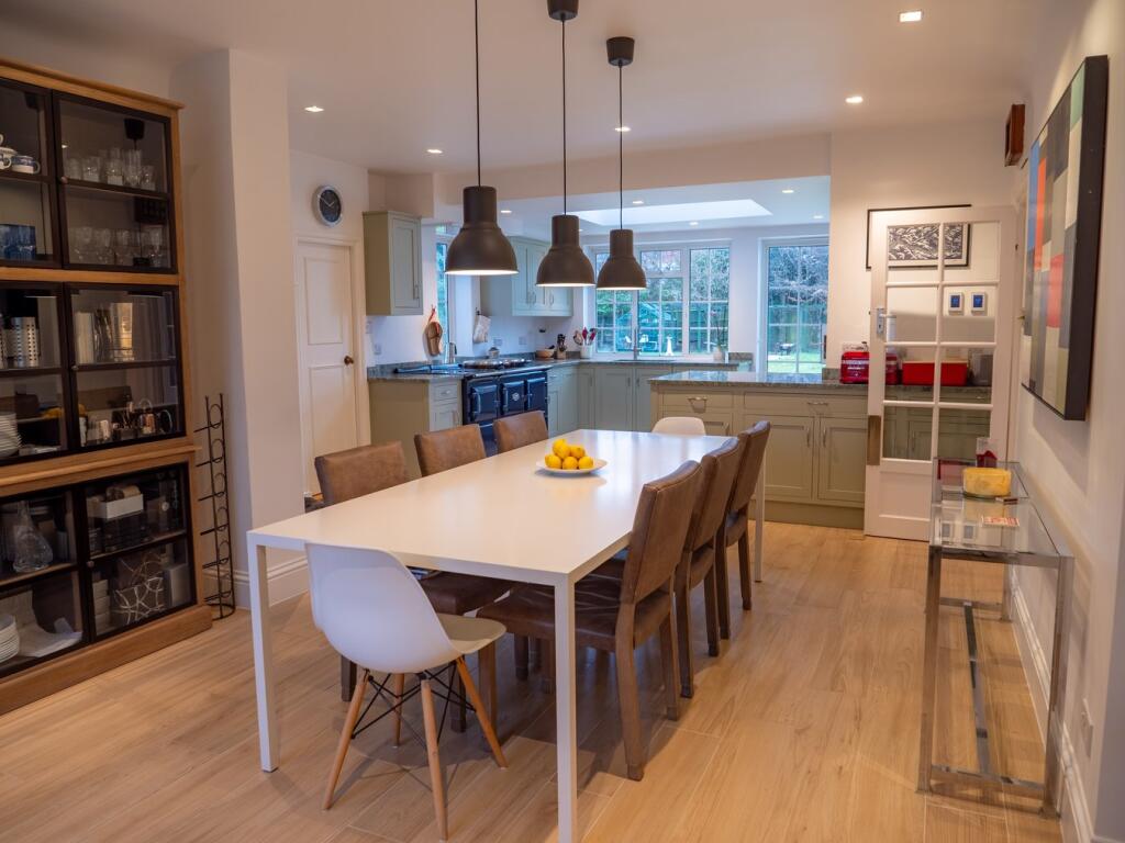 Breakfast Room