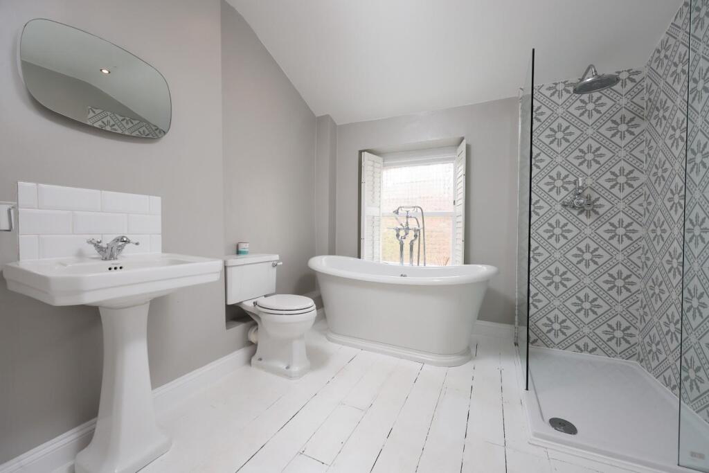 7 Southernhay Avenue 19.JPG