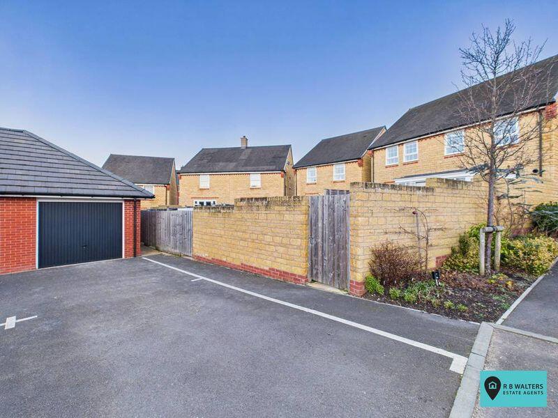 Garage &amp; Parking 