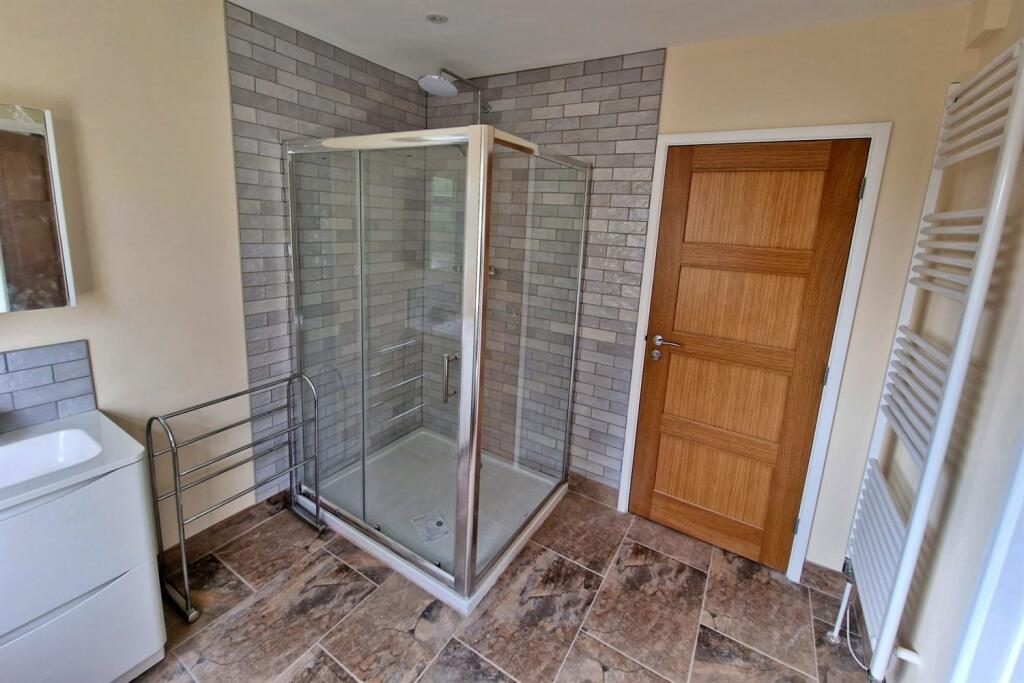 Ensuite bathroom