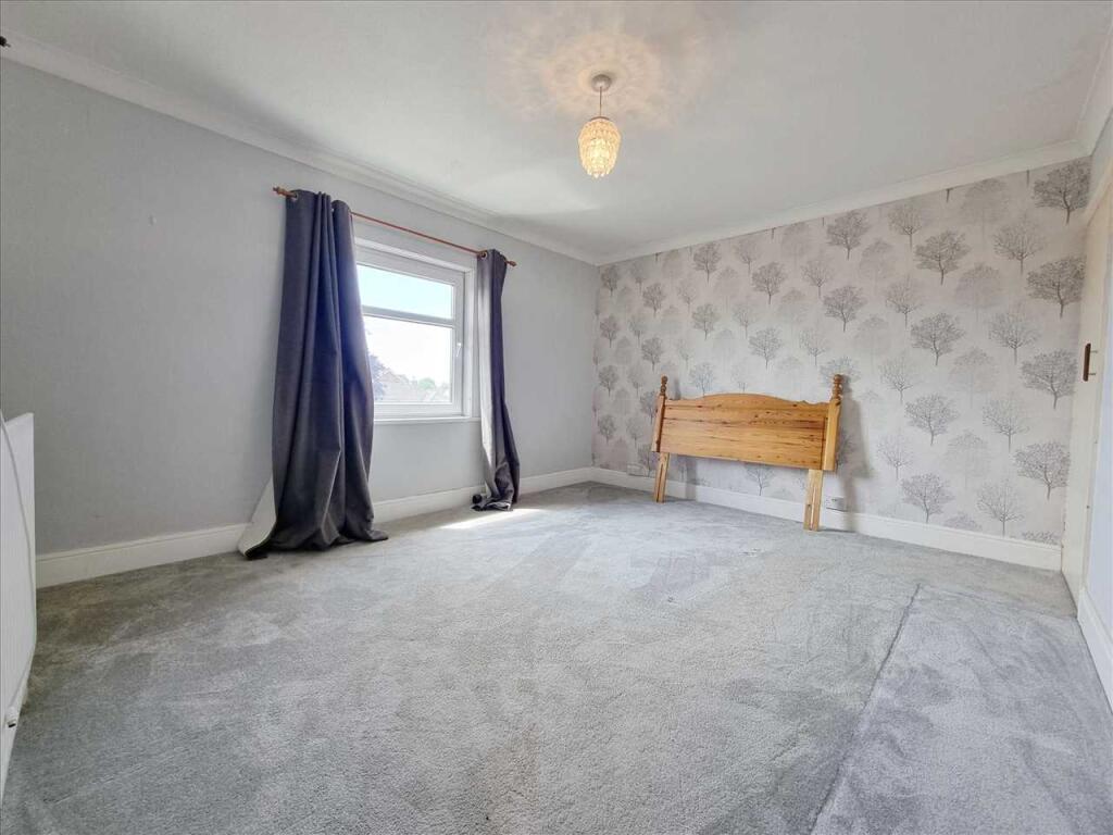 Bedroom 1:
