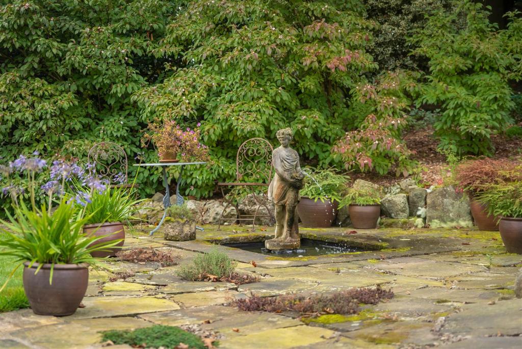GARDENS