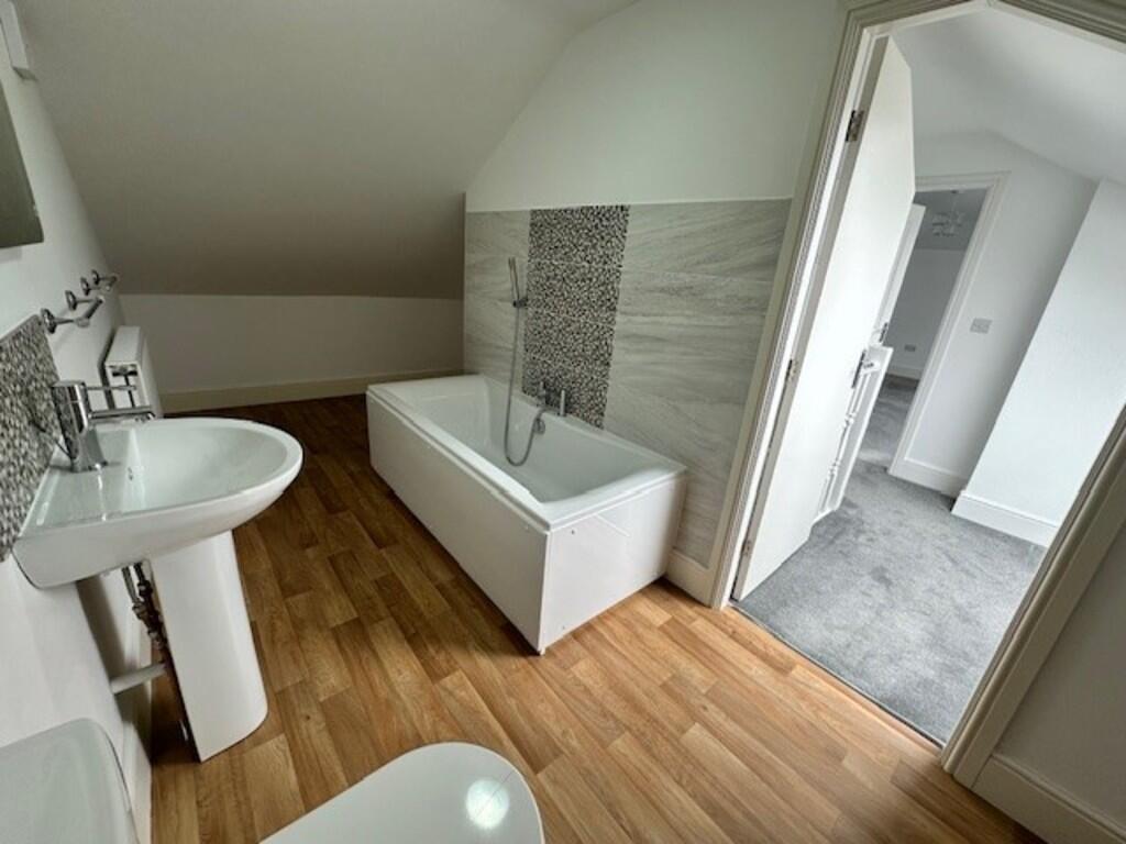 loft ensuite 2