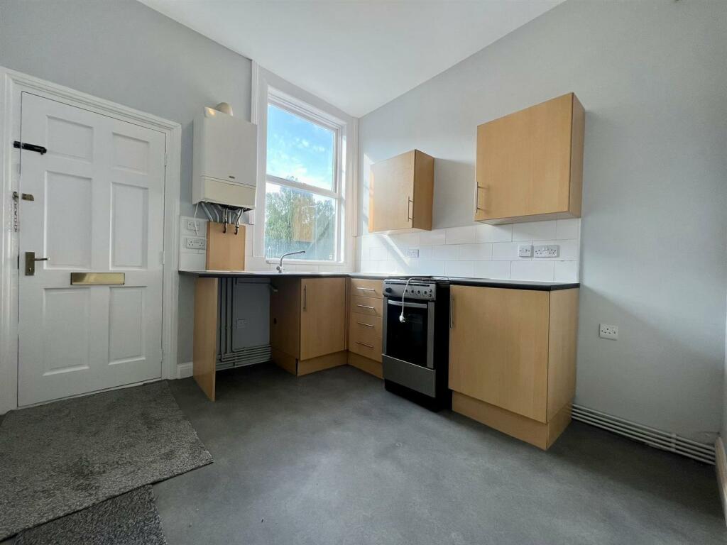 kitchen (2).jpg
