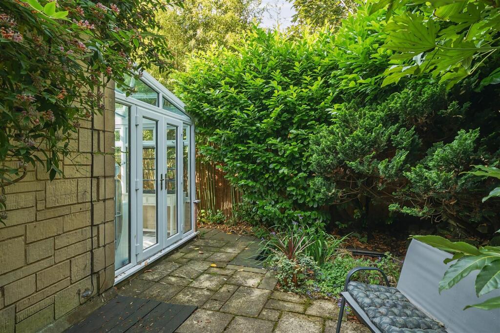 1305962-4-684bdd7992f47.jpg