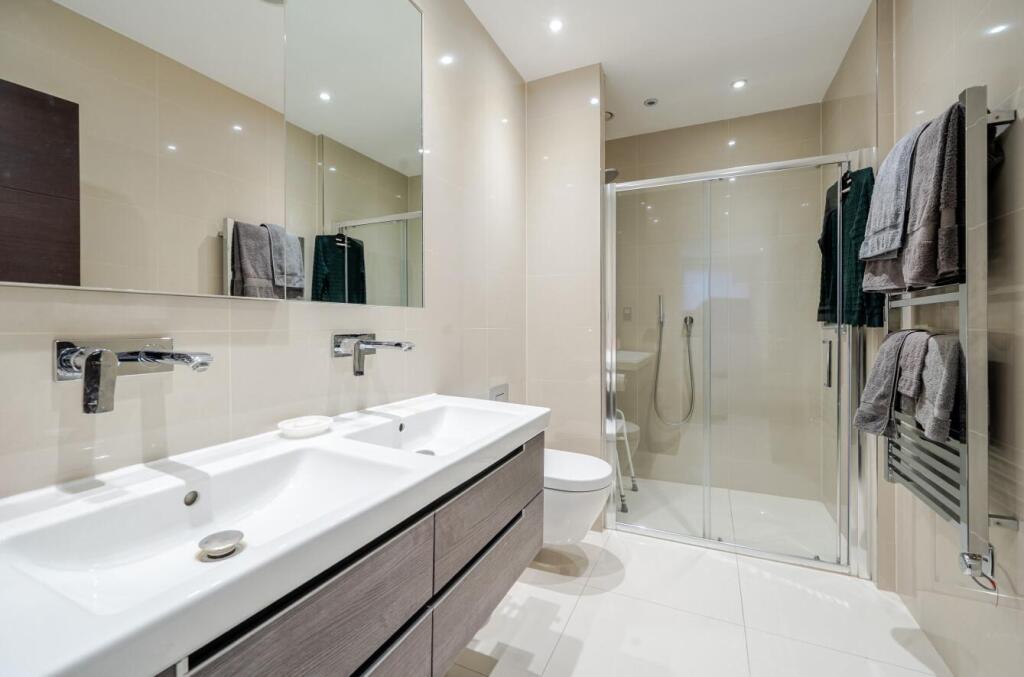 Davidson Frost-Wellings, DFW, Walled Gardens, Show