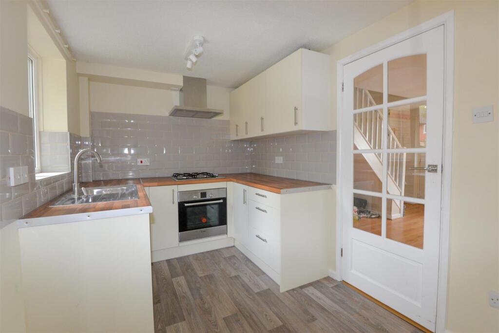 Kitchen 3.jpg