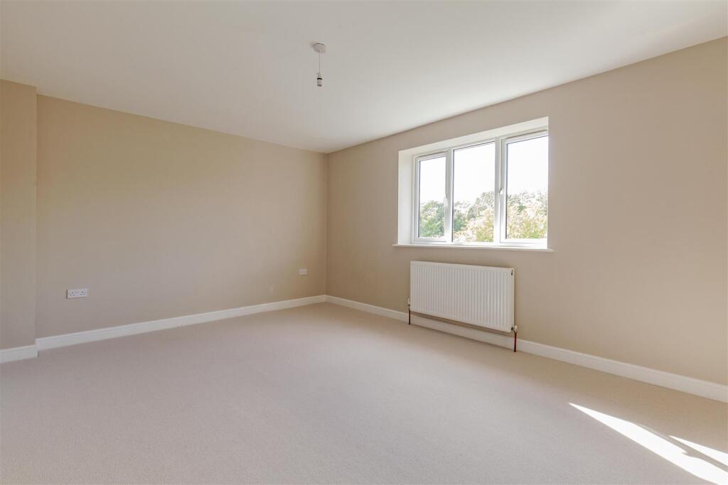 Bedroom 2-1.jpg