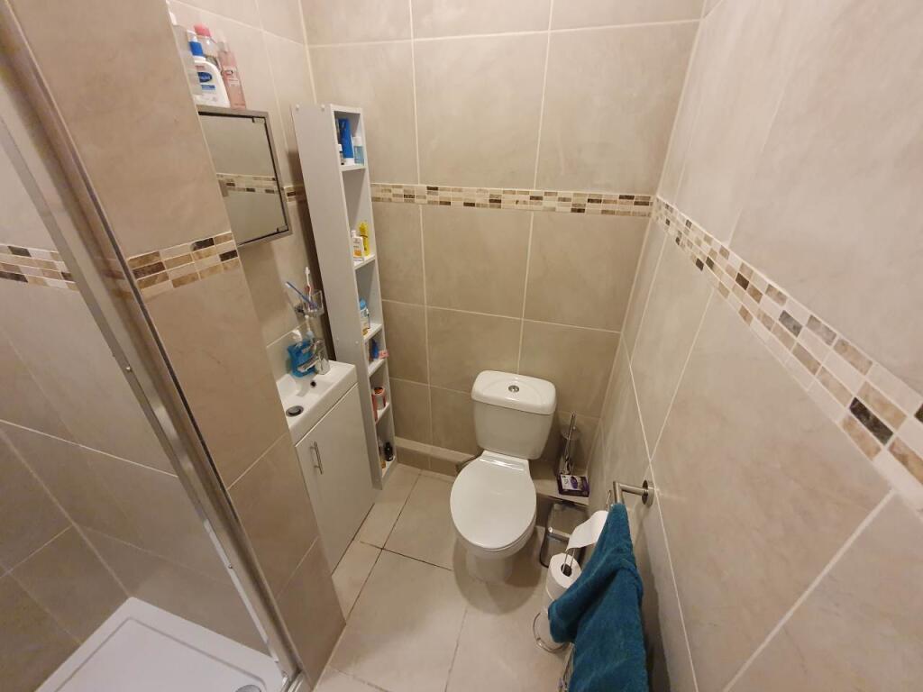 First floor rear bed