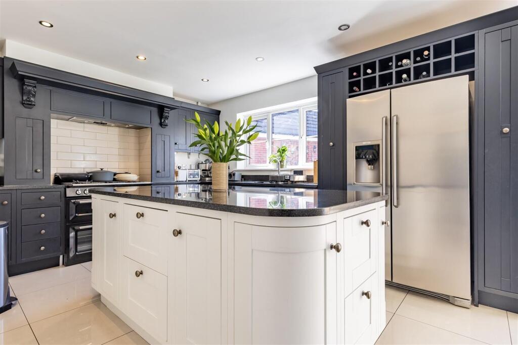 1 Boleyn Row  (9).jpg