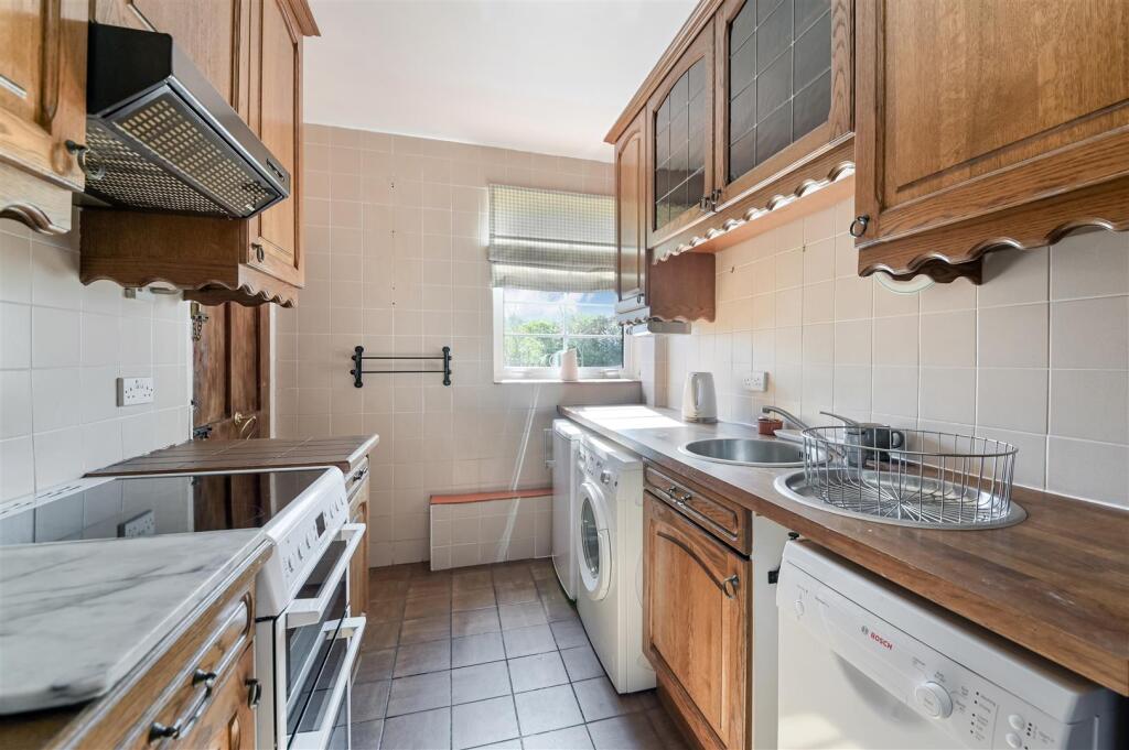 THE CHILTERNS,2-37.jpg