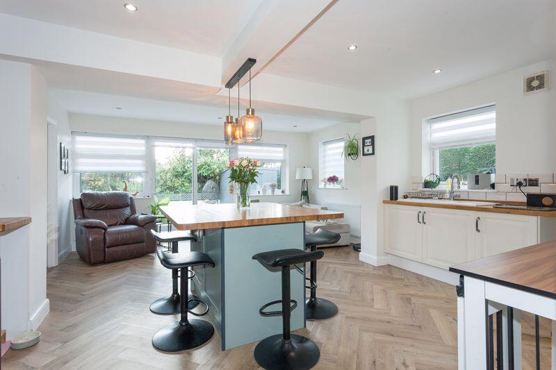 OPEN PLAN LIVING DINING KITCHEN