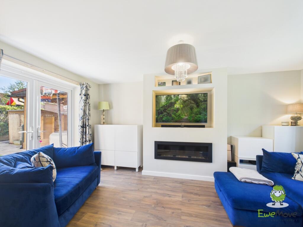 EweMove Estate Agents Basingstoke - Flagstone Cres