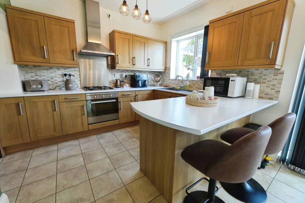 Kitchen/Breakfast Room