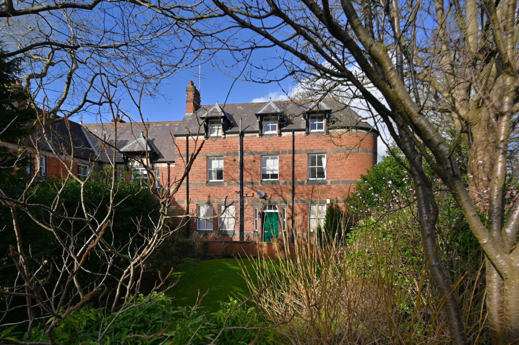 Flat 1, Beverley House, 98 Station Parade, Harrogate, HG1 1HQ