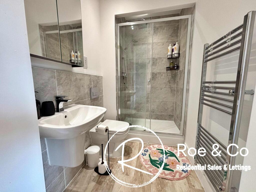 Bedroom one-en-suite