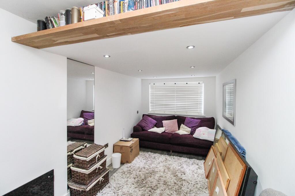 Playroom/Bedroom 4
