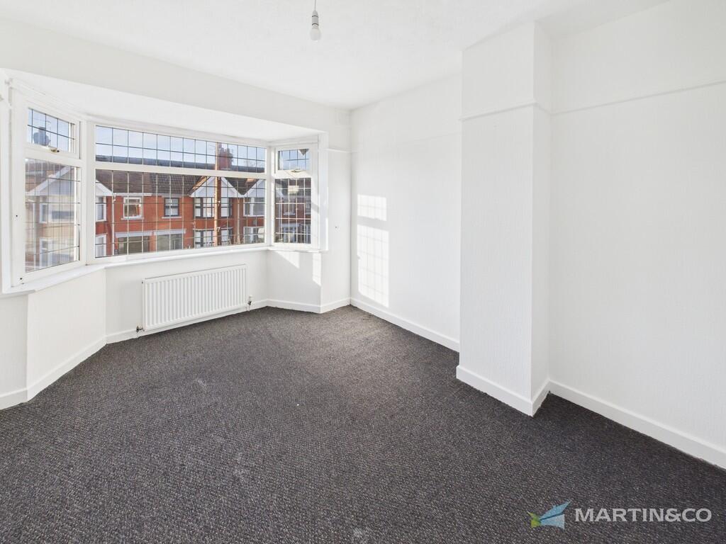 CAM02318G0-PR0572...