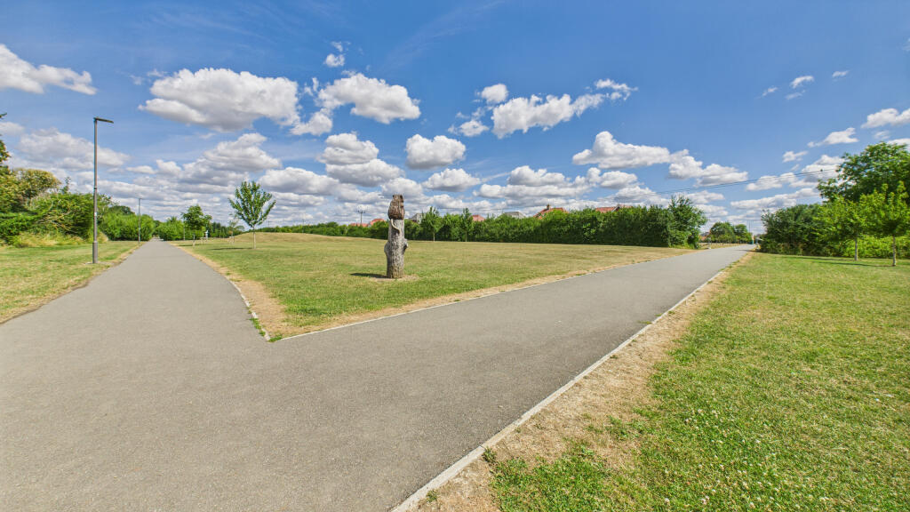 CAM04968G0-PR0056-STILL030