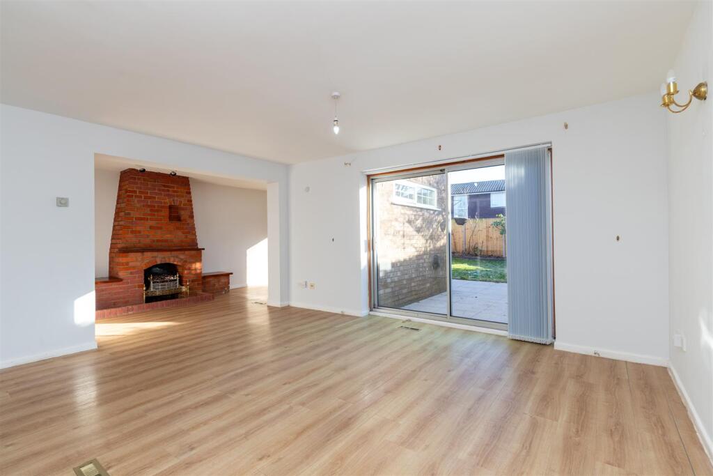 18 Milne Close (11 of 16).jpg