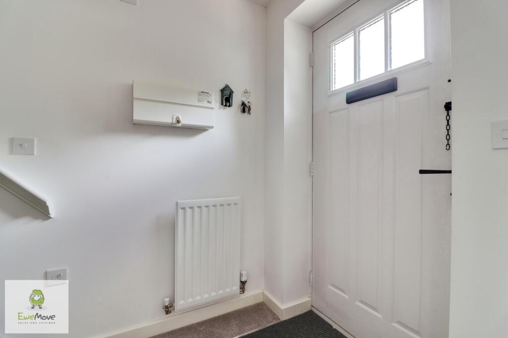 Entrance hall - EweMove Cannock