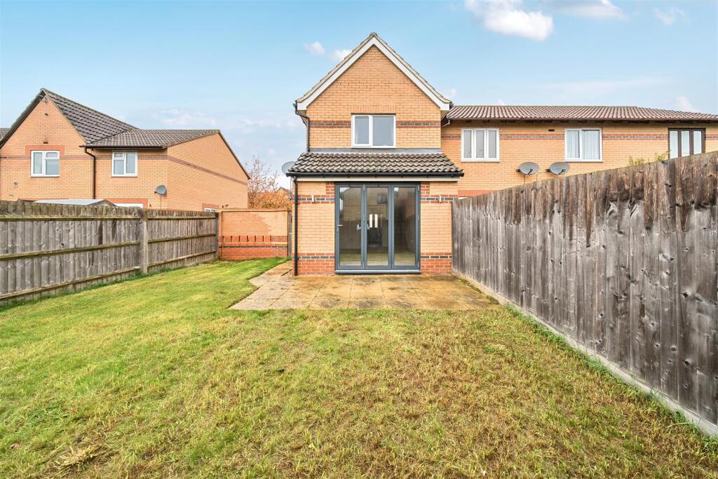 69a Johnson Avenue, Brackley (3).jpg