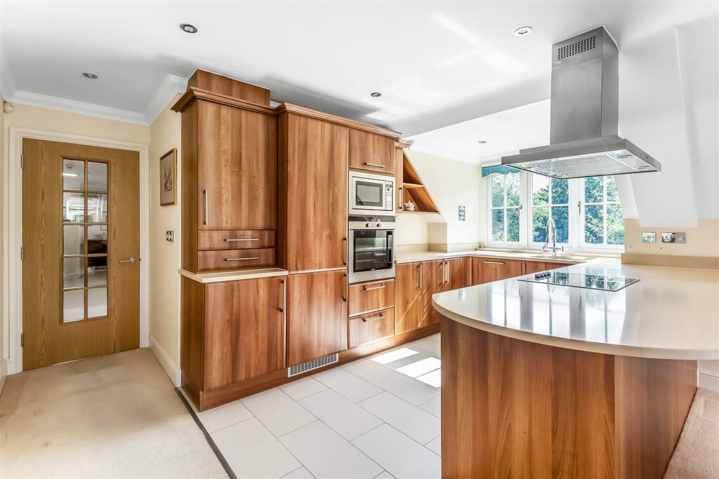 Kitchen 3.jpg