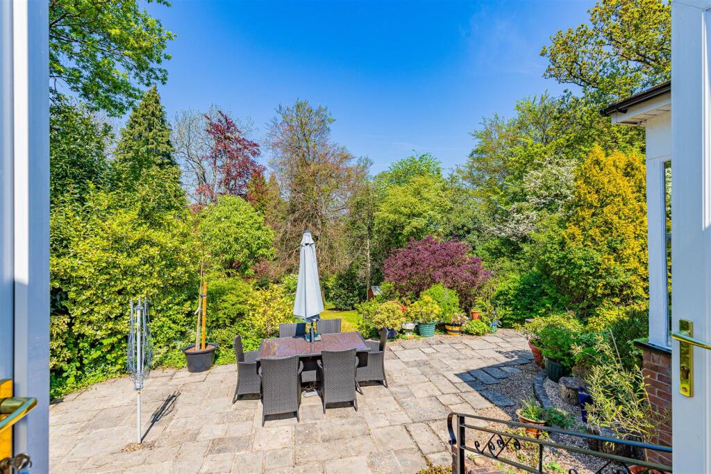 Cyncoed Rise 8-33.jpg