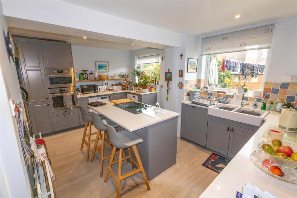 57 Cuckoo Lane-10 - t.jpeg